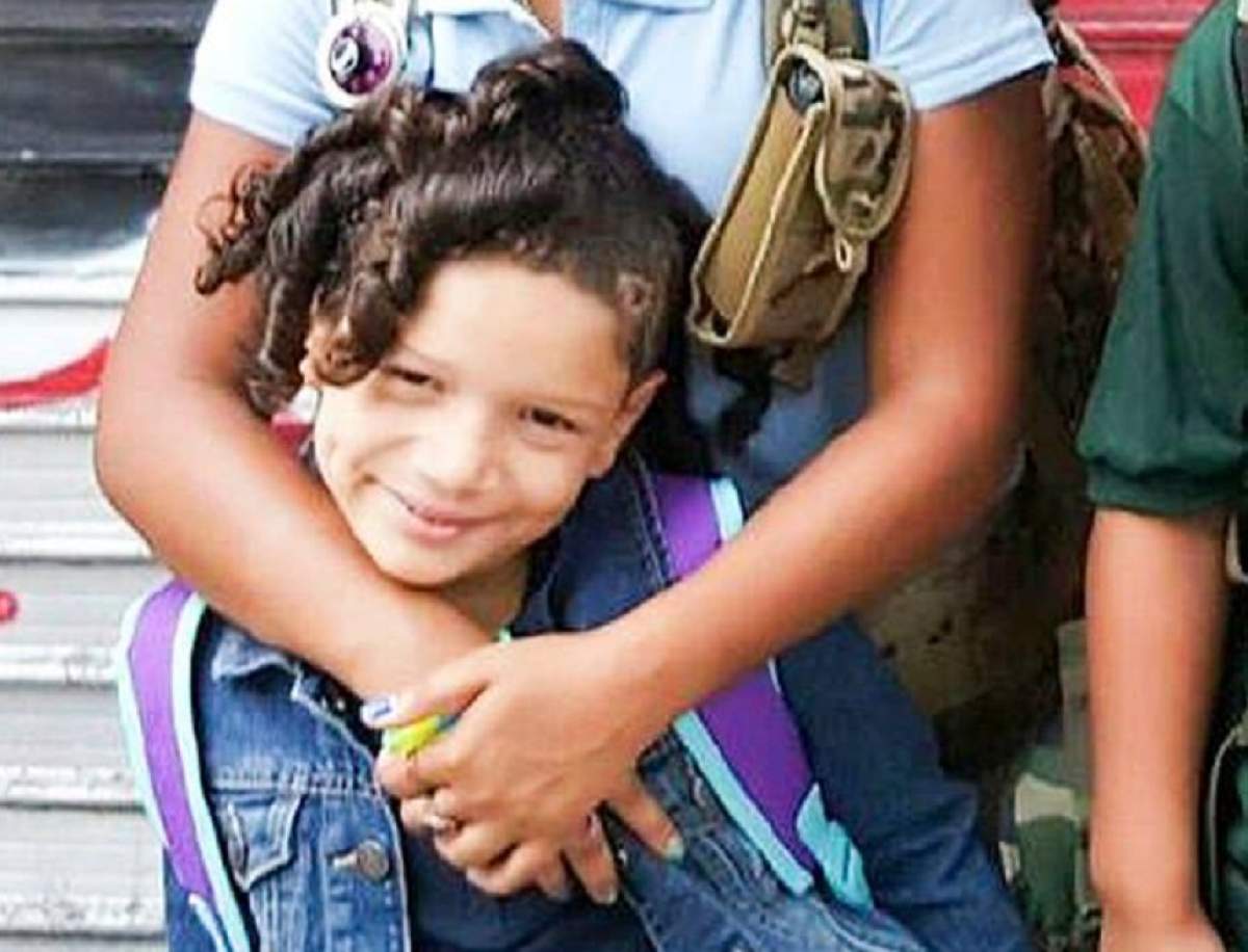 O fetiţă de 9 ani s-a sinucis, după ce mama i-a interzis să se mai joace pe telefon