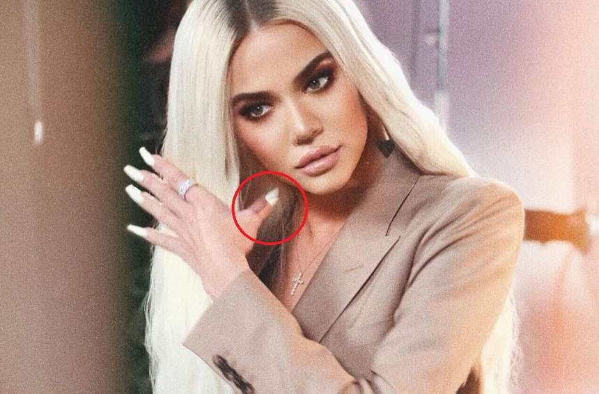 FOTO / Khloe Kardashian a dat-o-n bară cu Photoshop-ul! A ajuns să aibă un „deget dublu”
