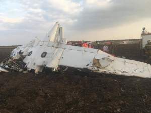 FOTO / Primele imagini de la aerodromul Tuzla, locul prăbuşirii avionului