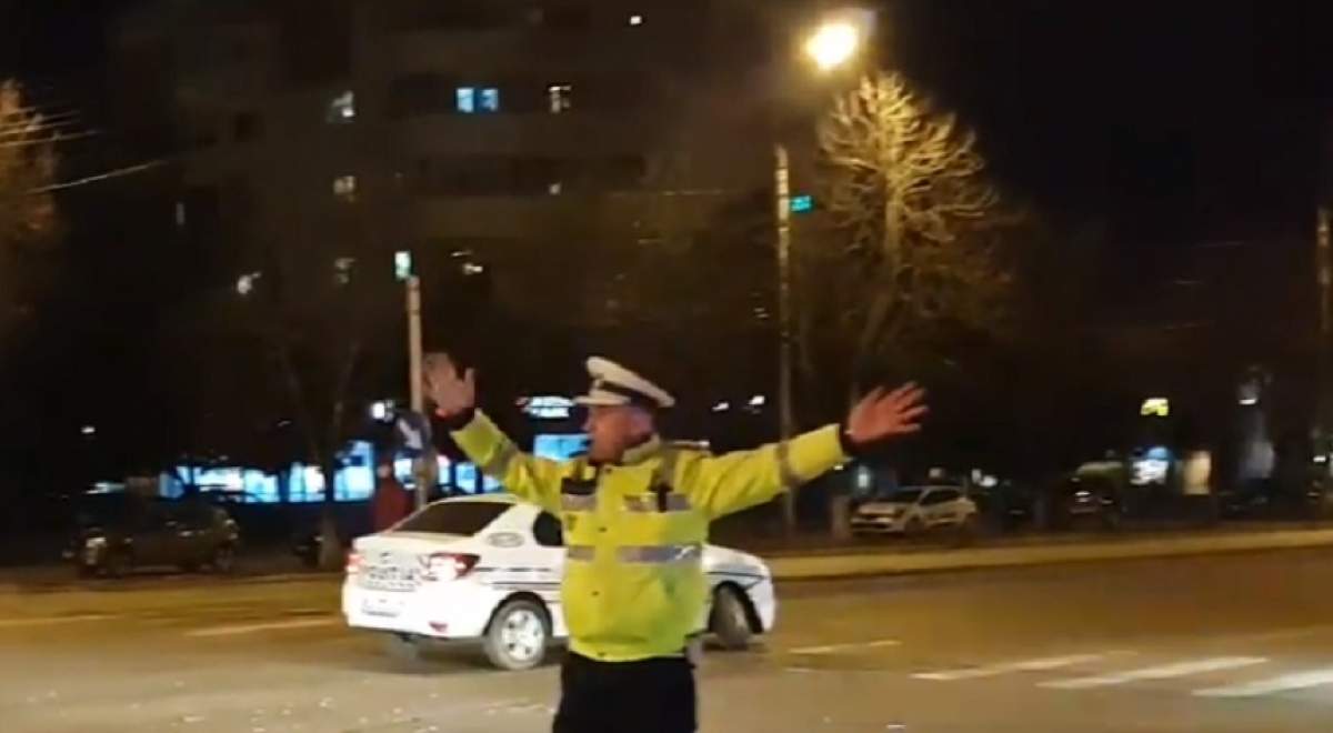 VIDEO / Accident în Buzău, joi seară! A lovit în plin o maşină de poliţie