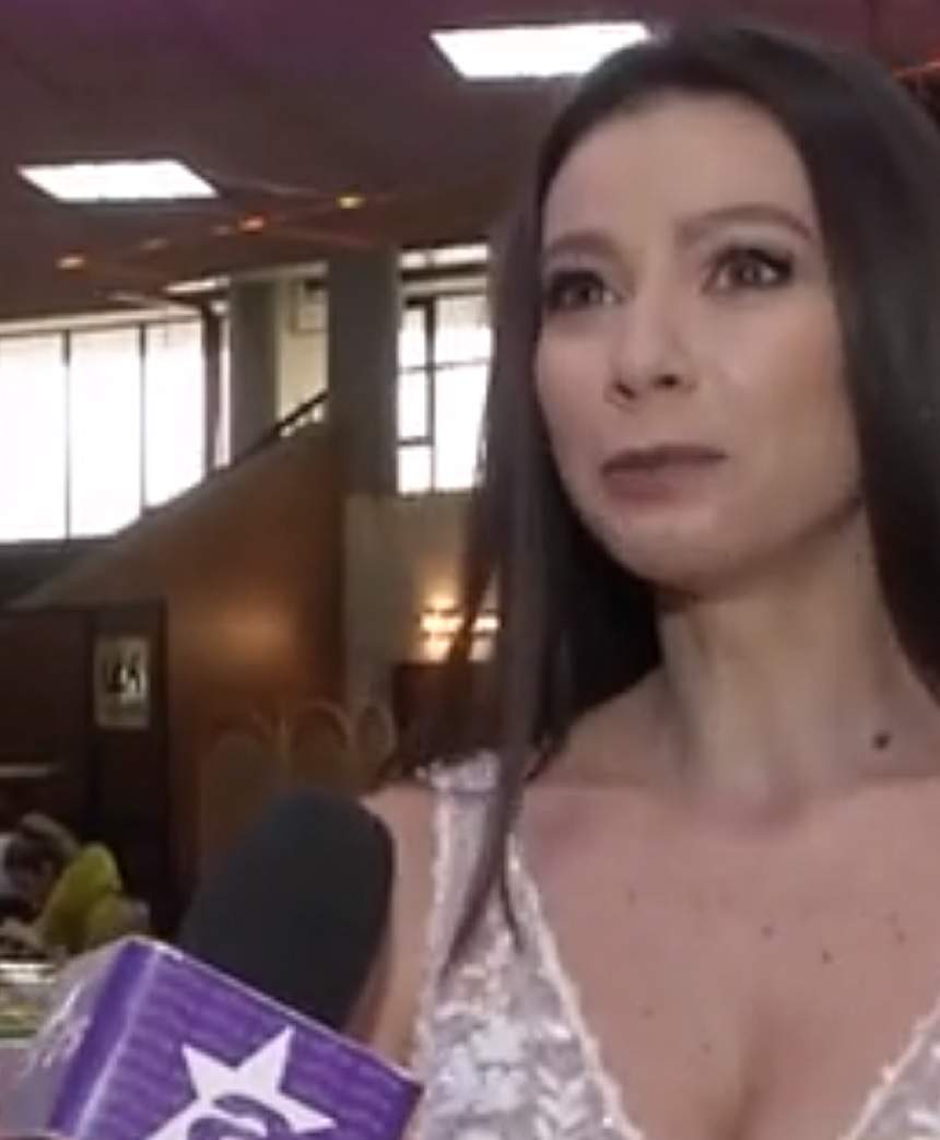 VIDEO / Iuliana Luciu a îmbrăcat rochia de mireasă: "Uite ce ai pierdut!"