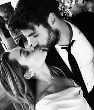Miley Cyrus, declaraţii fierbinţi despre relaţia cu proaspătul soţ: "Amorul reprezintă doar o mică parte"