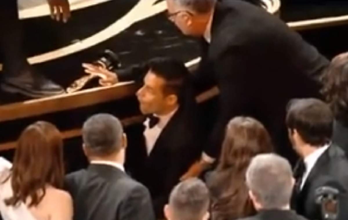 Rami Malek a căzut de pe scenă, cu trofeul în brațe, la Oscar 2019! Actorul a avut nevoie de intervenția medicilor