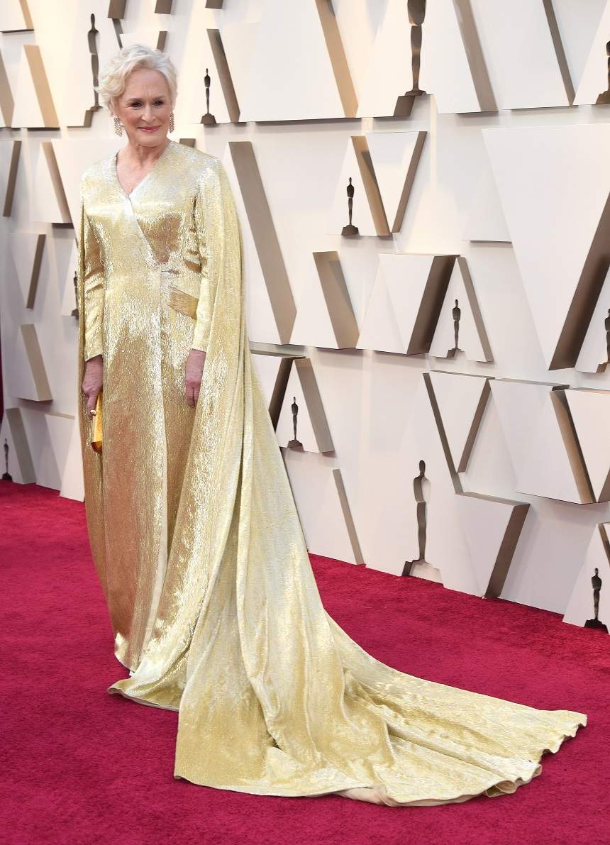 FOTO /  Look spectaculos la Oscar 2019! Glenn Close a purtat o rochie de 19 kilograme