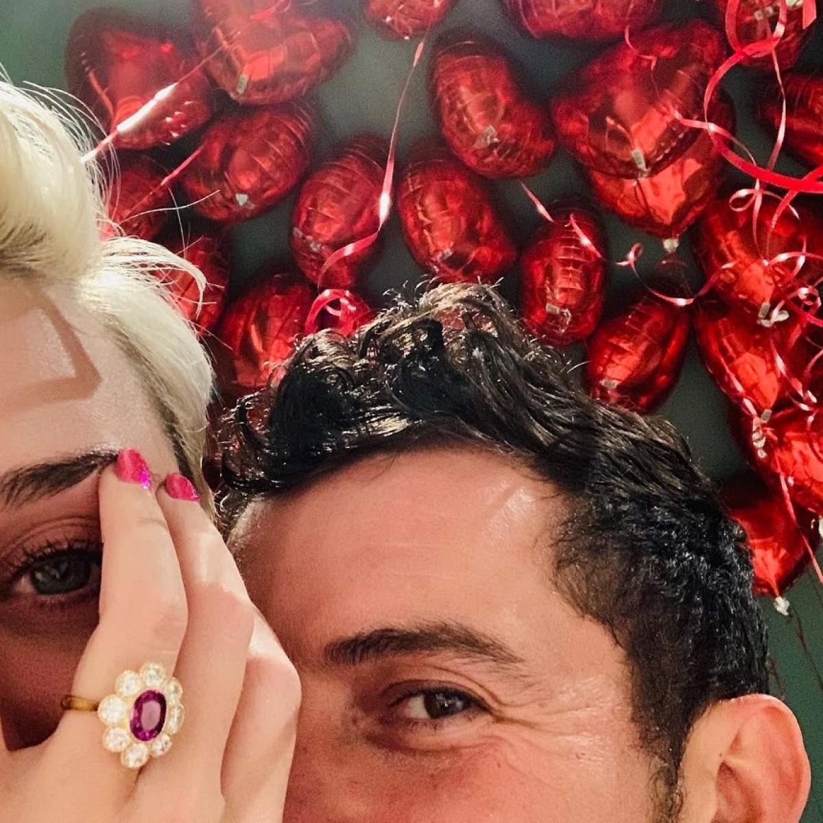 Logodna lui Katy Perry cu Orlando Bloom o face mai fericită ca oricând; „M-a cerut în căsătorie în elicopter” / VIDEO