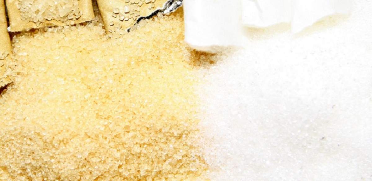 ÎNTREBAREA ZILEI: Care este diferența dintre zahărul brun și zahărul alb?