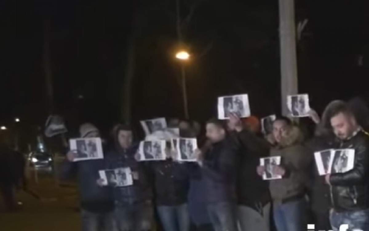 Protest în faţa casei Valentinei, tânăra arsă de iubit! Oamenii cer dreptate. VIDEO