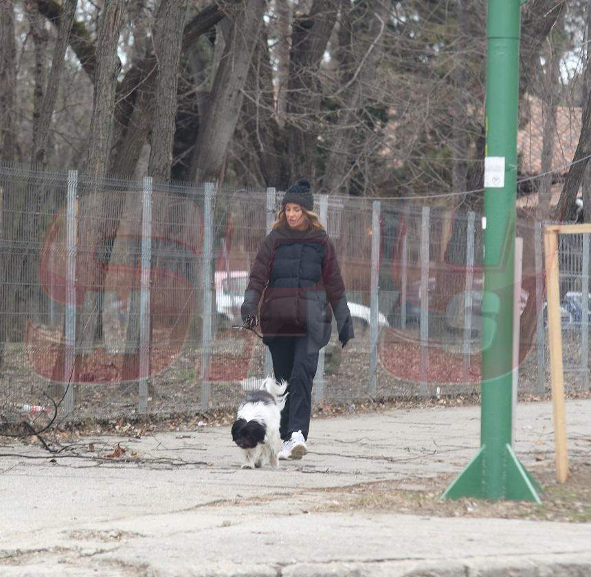 FOTO PAPARAZZI / Apariţie rară a Taniei Budi! Asta e dovada că vedeta are un suflet de aur