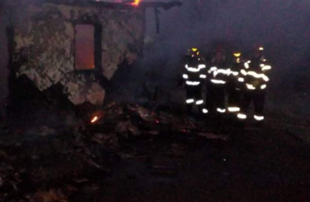 Incendiu puternic în Topana, Olt! O bătrână a murit carbonizată, în propria casă