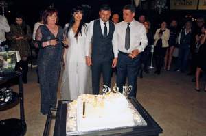 FOTO / Ionel Dănciulescu și soția au sărbătorit „nunta de porțelan”. Fostul atacant a scos bani grei din buzunar, pentru o petrecere de lux