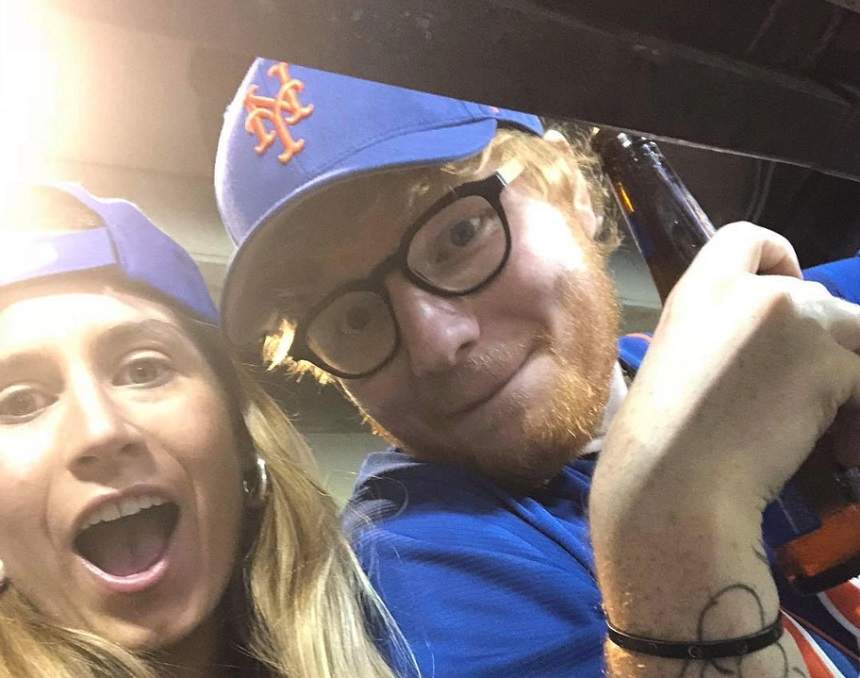 Ed Sheeran s-a căsătorit în secret cu iubita sa din copilărie, Cherry Seaborn