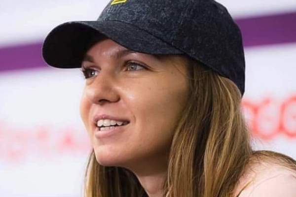 Simona Halep şi-a schimbat look-ul! "Îţi stă superb!"