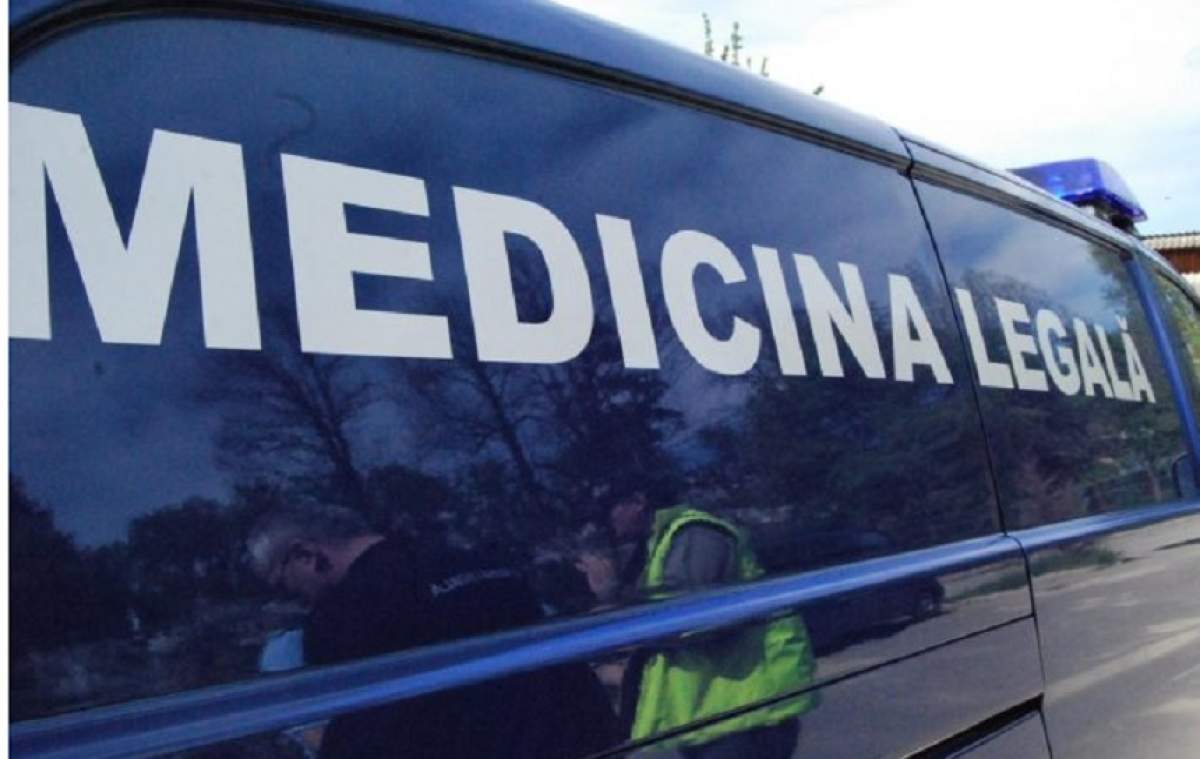 Bărbat din Hunedoara, mort în timp ce își înșela soția. Polițiștii l-au găsit dezbrăcat, în mașină