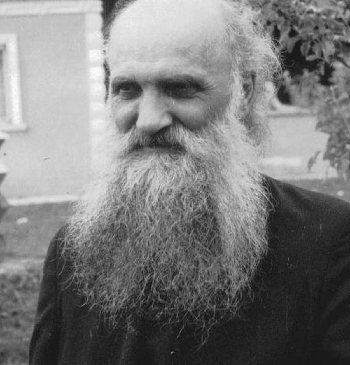 Rugăciunea care îndeplineşte cele mai puternice dorinţe. Părintele Ilarion Argatu, îndemn către români