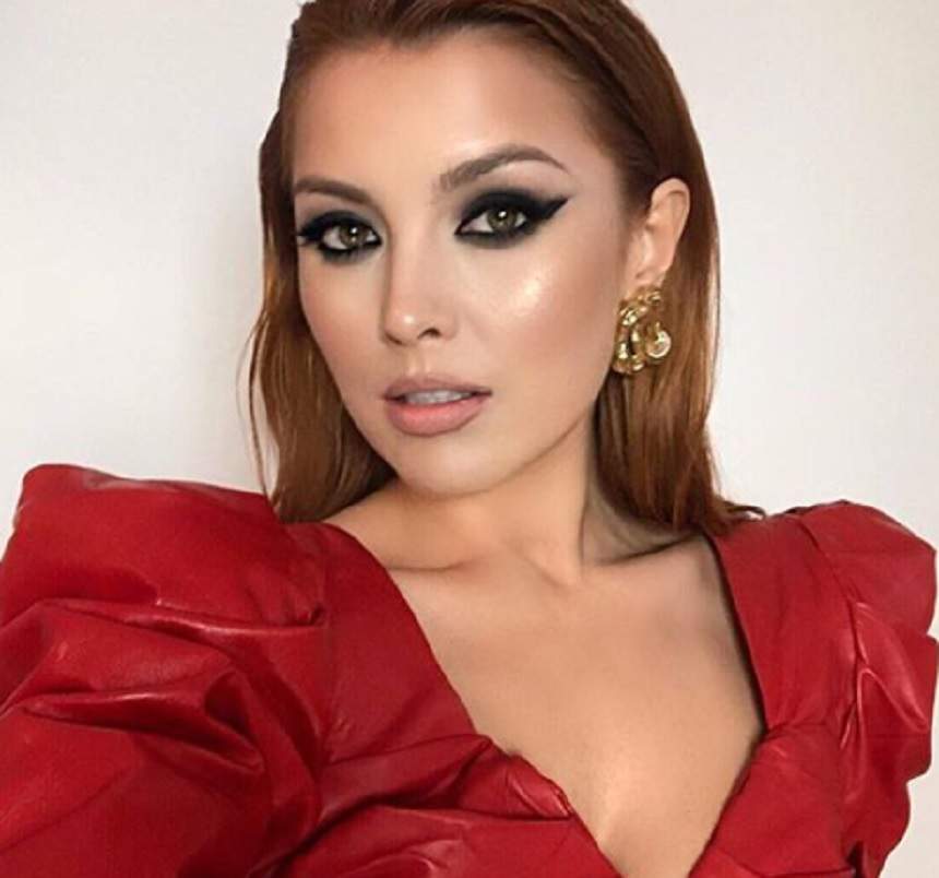 VIDEO / Elena Gheorghe le învaţă pe fane să îşi schimbe lookul în 20 de minute