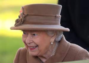 Regina Elisabeta își caută majordom. Ce salariu oferă, pentru cinci zile pe săptămână
