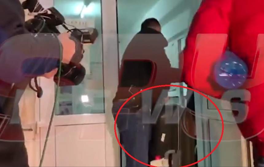 VIDEO PAPARAZZI / „Medicul cu 8 clase” se scaldă în lux și la audieri! Ce valoare au gențile cu care a fost reținut