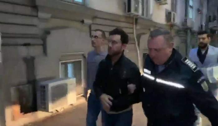 VIDEO / „Medicul cu 8 clase” Matteo Politi a fost adus la Judecătoria Sectorului 4