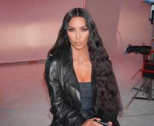 Kim Kardashian, probleme mari din cauza psoriazisului! Ce se întâmplă cu vedeta