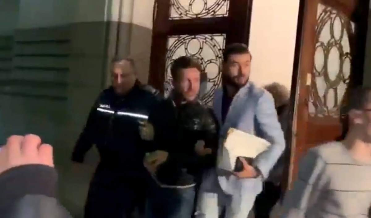 VIDEO / „Medicul cu 8 clase” a plecat de la Parchet. Matteo Politi va rămâne în arest preventiv