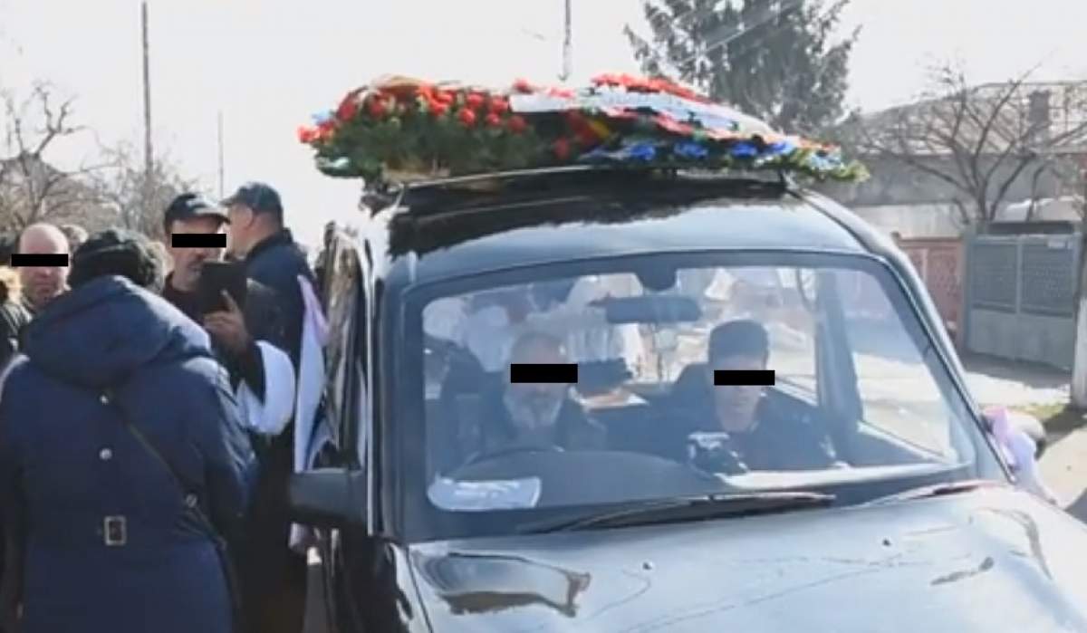 VIDEO / Să vezi și să nu crezi! Un preot a lăsat o familie cu mortul în stradă, pentru că nu i-a convenit suma primită pentru înmormântare