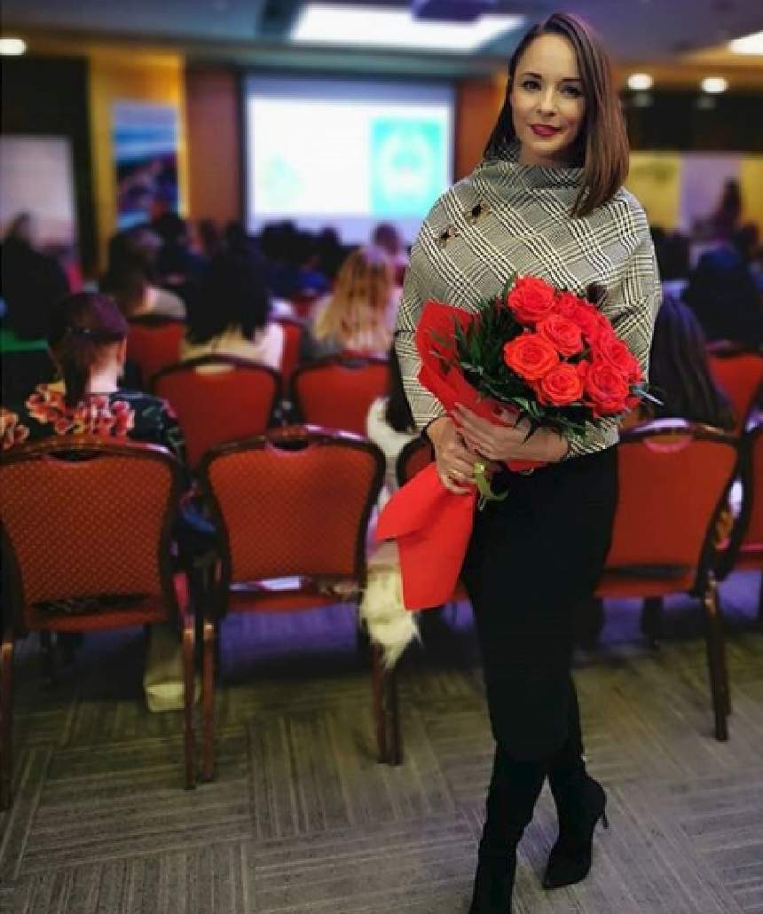 FOTO / Andreea Marin, din nou pe tocuri! Vedeta s-a recuperat rapid după accidentarea la picior
