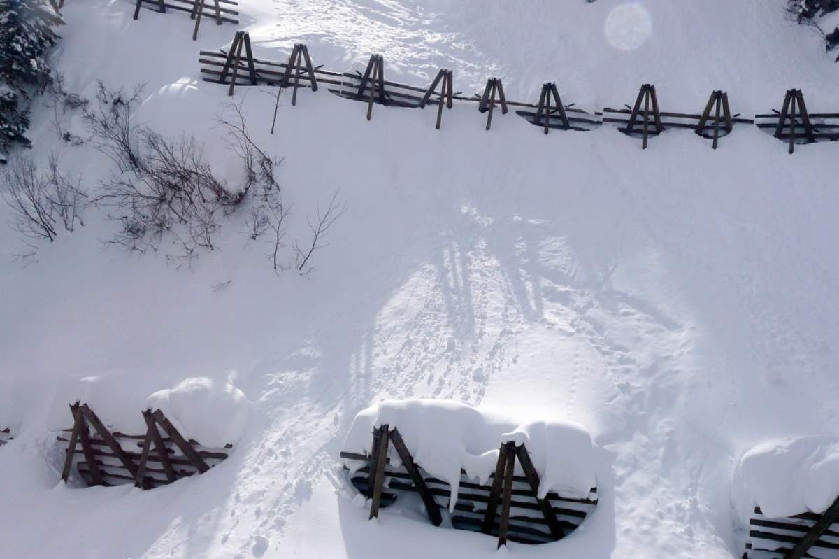 Alertă de avalanșă în zonele montane din România! Vremea rea pune stăpânire peste tot