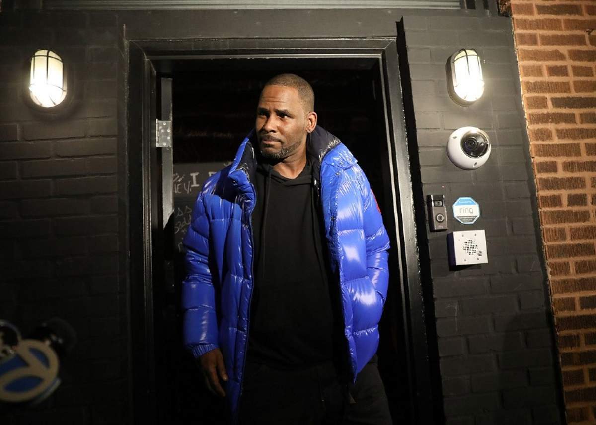 Artistul R. Kelly, eliberat din penitenciar pe banii unui anonim! A plătit 160 000 de dolari