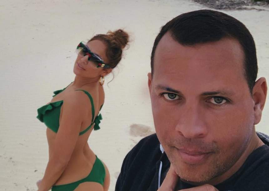 Jennifer Lopez şi Alex Rodriguez s-au logodit! Inelul cu diamant este spectaculos