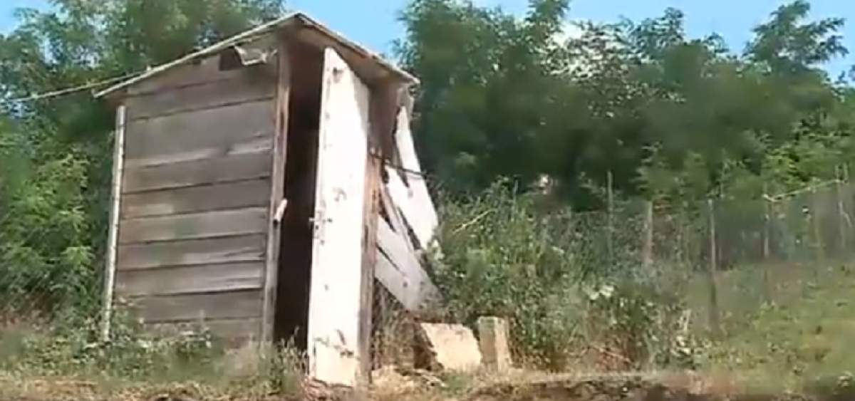 WC-urile din fundul curţii, oficial interzise în România! Amenzi usturătoare pentru cine încalcă legea