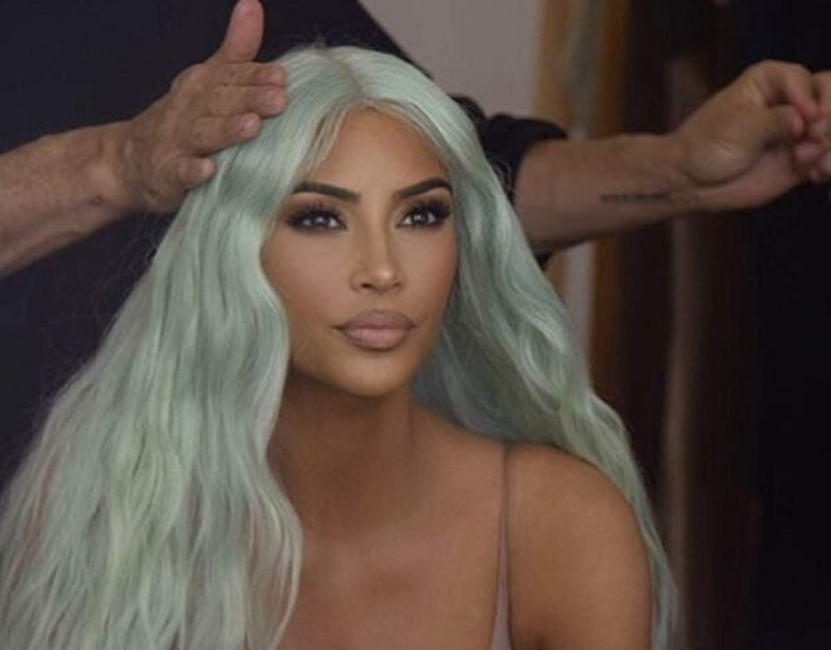 Kim Kardashian a vrut să semene cu o zeiță grecească, dar a dat-o în bară! Detaliul care i-a lăsat pe toți mască. FOTO