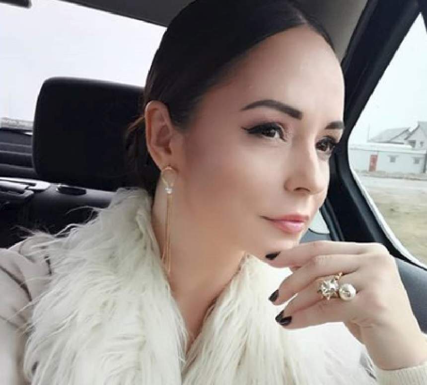 FOTO / Andreea Marin, din ce în ce mai îndrăzneață! Vedeta s-a afișat cu un nou look