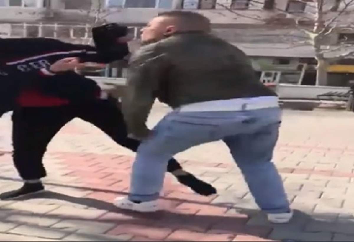 Mamă şi fiică, bătute violent în plină stradă, în Vaslui! Motivul agresorului este halucinant / VIDEO