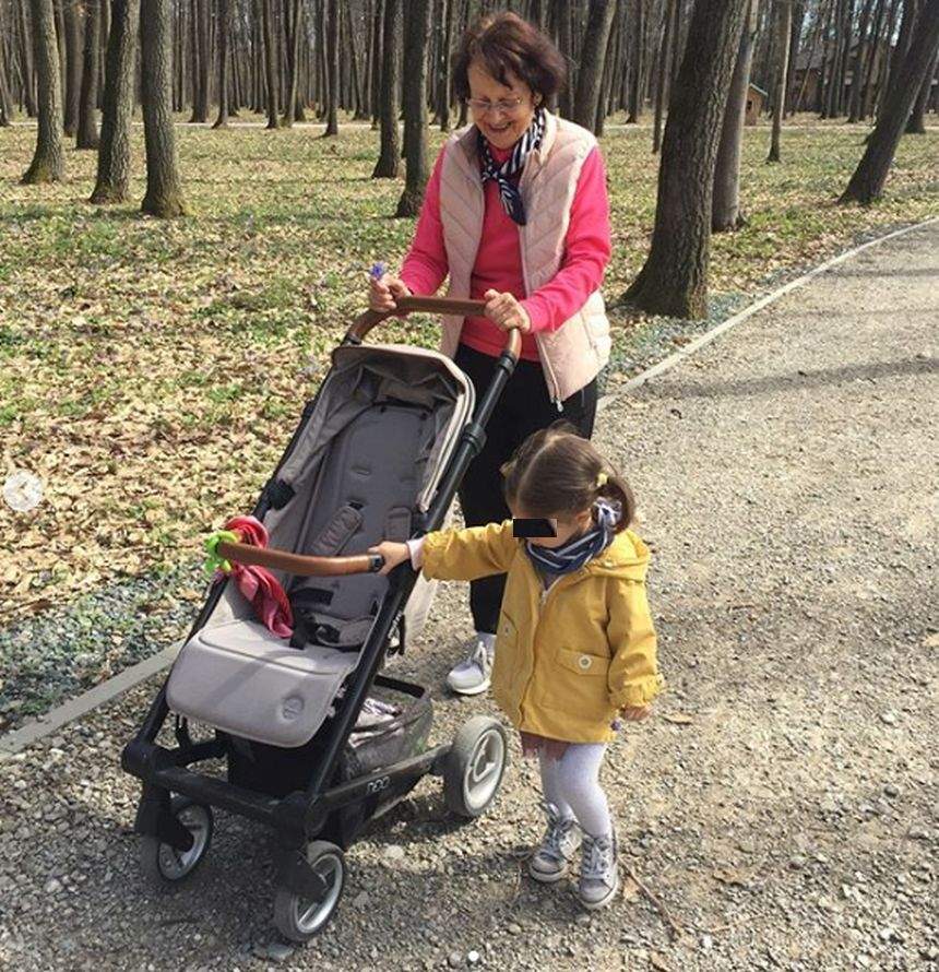 Cum a petrecut Simona Gherghe primul weekend din concediul de maternitate. Ana Georgia a fost cea mai fericită