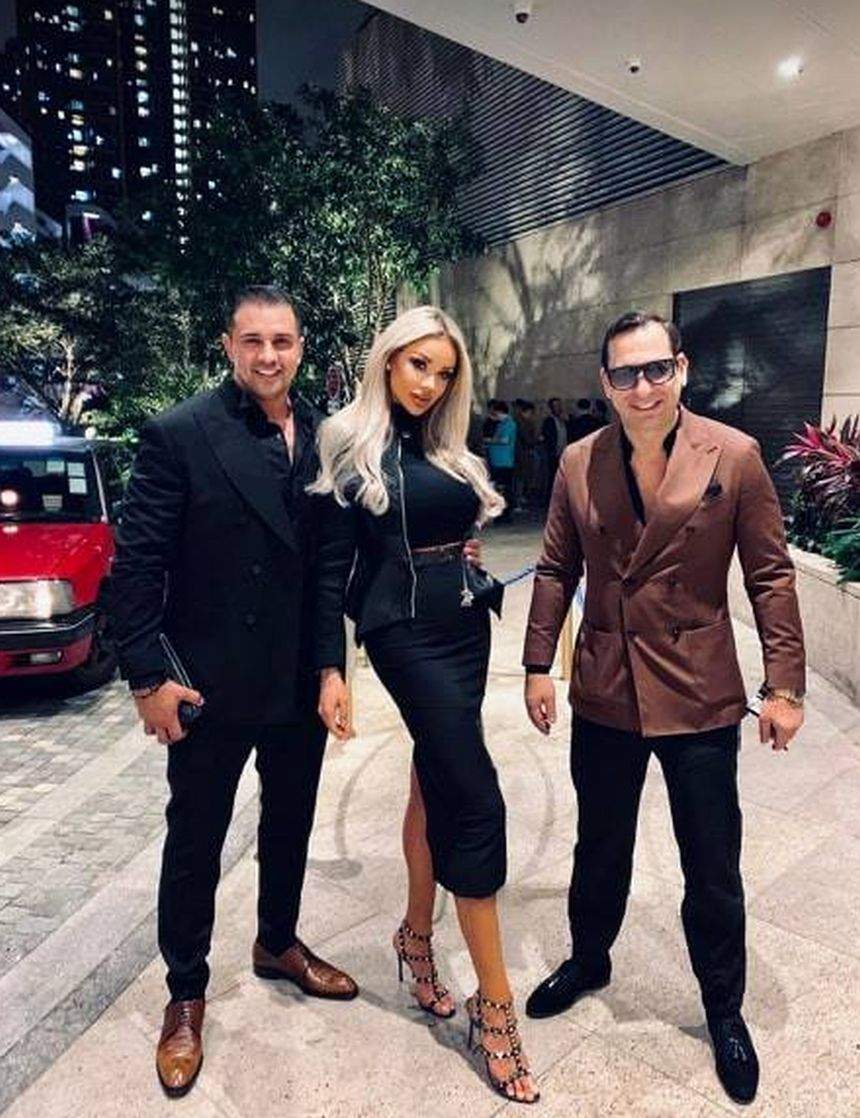 Bianca Drăgușanu și Alex Bodi, îndrăgostiți lulea! Cum o răsfață afaceristul pe blondină în Hong Kong. FOTO