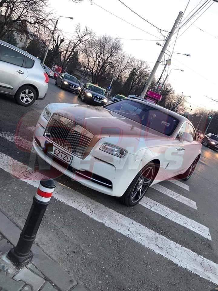 "Tzancă Uraganu", căutat de poliţie! Cine l-a "turnat" pe manelist!