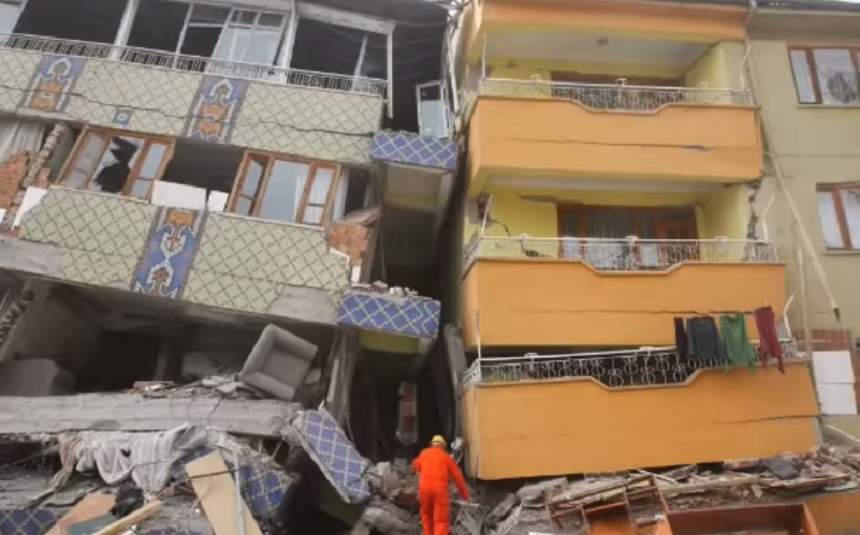 Imagini cumplite în Turcia, după cutremurul violent de ieri. Seismul a distrus totul! FOTO