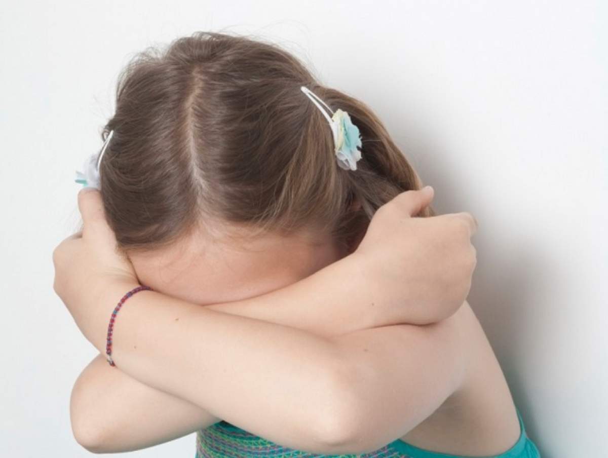 Fetiţă de 6 ani din Constanţa, violată de un adolescent! Cei doi sunt rude