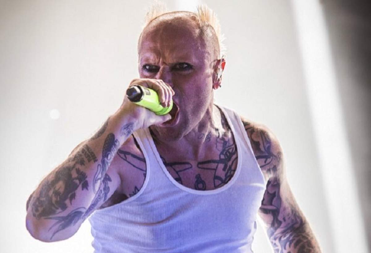 Solistul trupei Prodigy, Keith Flint, a fost înmormântat! Fanii au organizat o petrecere, în onoarea sa. VIDEO