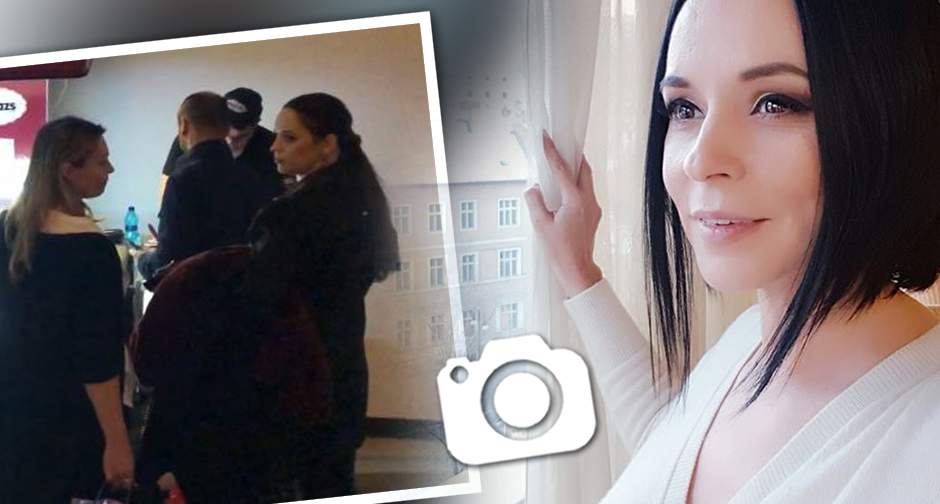 VIDEO PAPARAZZI / Ea e „zâna” distracţiei! Cum se răsfaţă Andreea Marin atunci când iubitul ei nu e prin preajmă