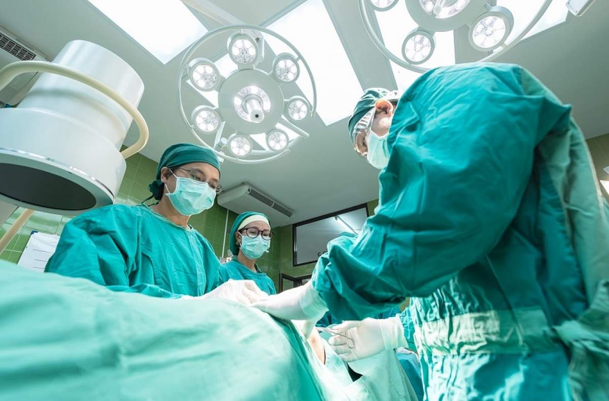 5 din 7 medici de la secţia de Ortopedie a Spitalului Judeţean Neamţ, reţinuţi pentru luare de mită!