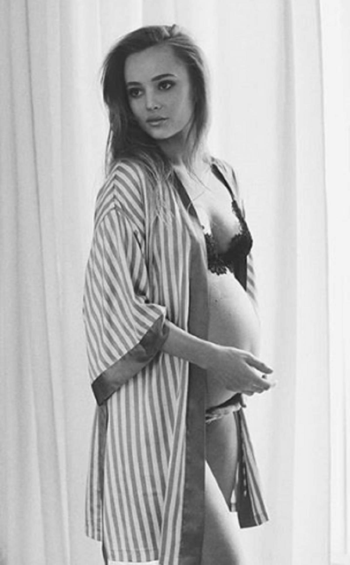 FOTO / Sora Deliei, sexy în ultimele zile de sarcină: "Din clipă în clipă"