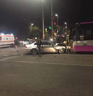 Accident grav cu cinci victime, provocat de o şoferiţă neatentă, în Cluj