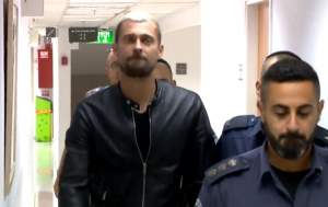 Primele imagini cu Gabi Tamaș, escortat în sala de judecată. Fanii s-au strâns la tribunal pentru a-l susține. VIDEO