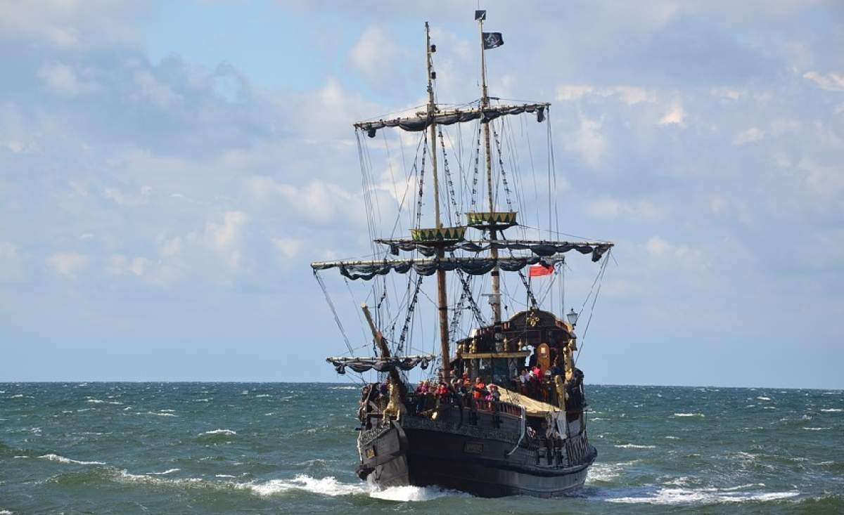 Marinarii români răpiţi de piraţi, în Togo, au fost eliberaţi