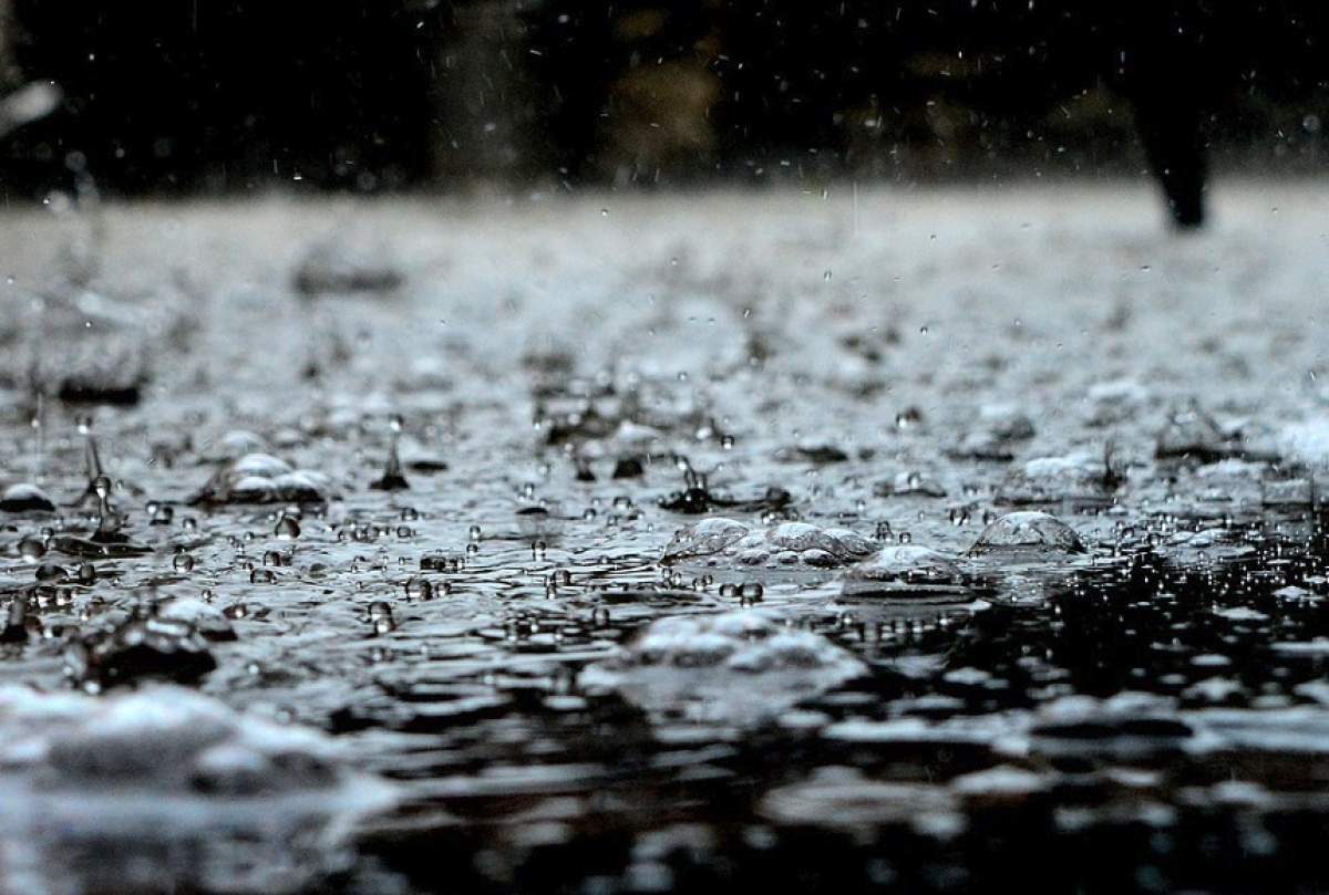 Informare meteo de ploaie, în toată ţara! Până când va continua vremea să fie aşa. Anunţul ANM