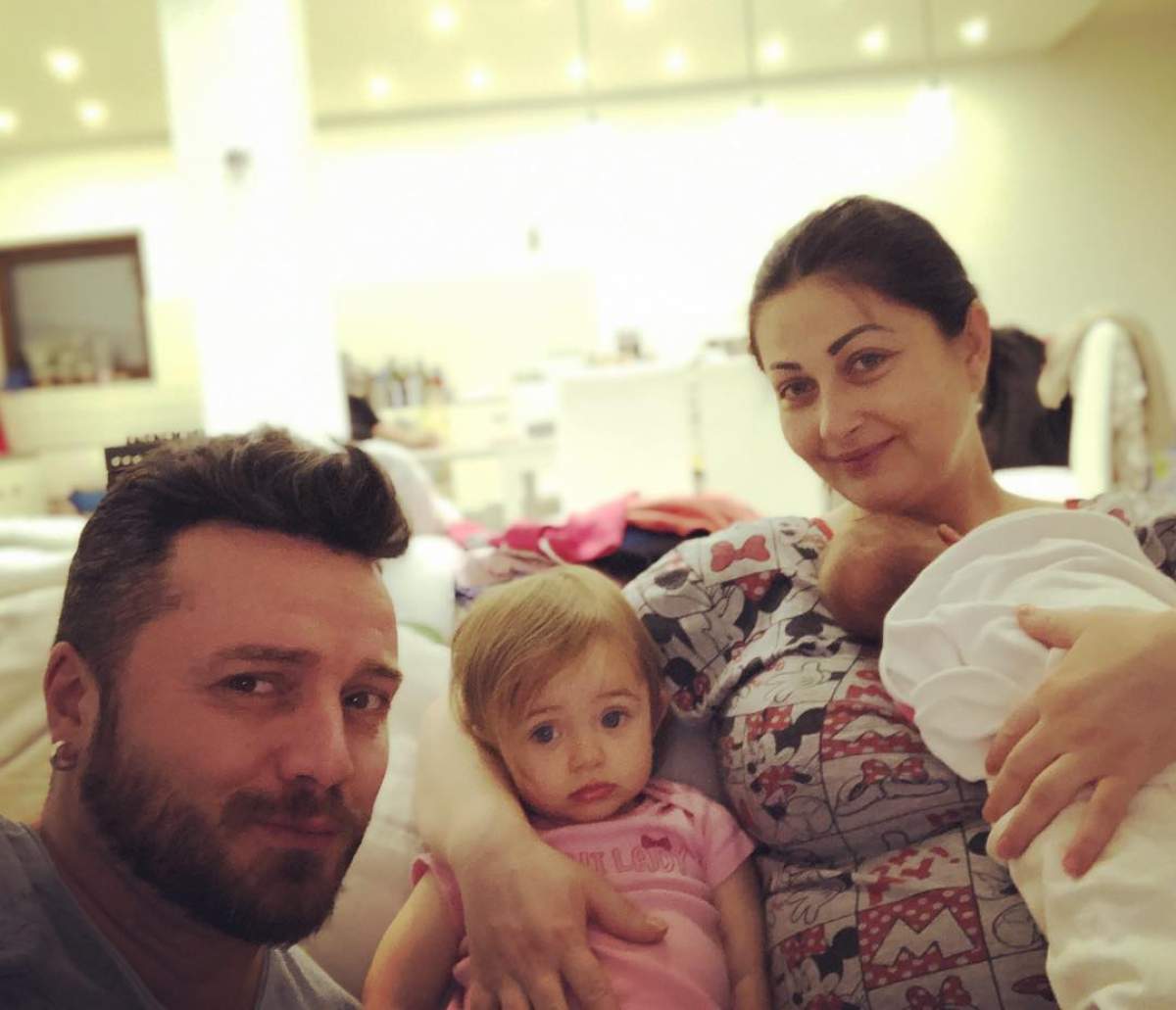 Gabriela Cristea și Tavi Clonda, moment de răsfăț în cuplu. Cum își petrec seara fericiții părinți