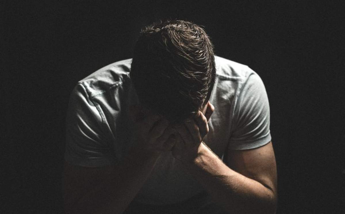 Un bărbat şi-a dat în judecată părinţii, după ce i-au distrus colecţia de reviste pornografice şi jucăriile sexuale