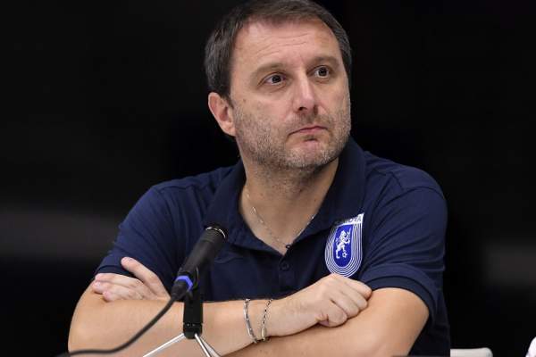 OFICIAL! Devis Mangia a fost demis de la CS U Craiova! Cine este noul antrenor al echipei oltene