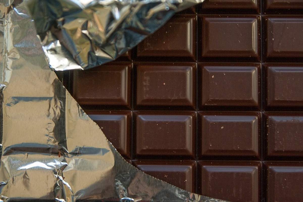 Când pofta cere, n-ai ce face! Trei români au fost arestați în Italia, după ce au furat ciocolată